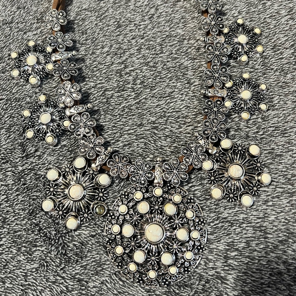 Womens western necklace